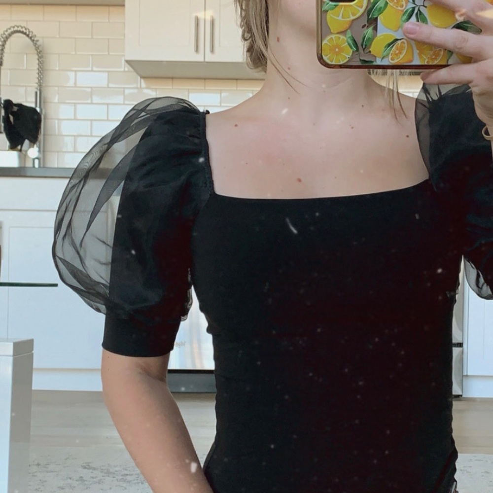 GUESS Puff Sleeve Top